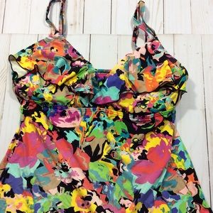 Kenneth Cole Reaction Size M Ruffle Tankini Top
